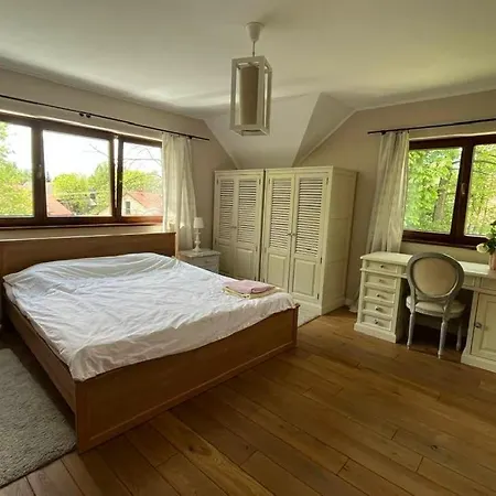 Lesna 6 - House With A Garden Vakantiehuis *