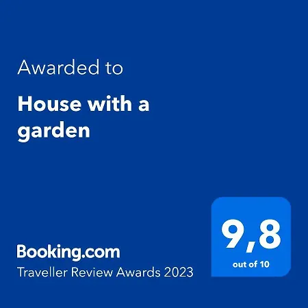 House With A Garden Holiday home Bolechowice