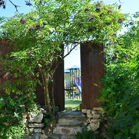 House With A Garden * Bolechowice